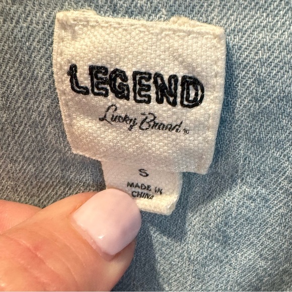 LEGAND by LUCKY BRAND Light Blue Denim Shirt w/ Embroidered Detail & added flare - Picture 5 of 8